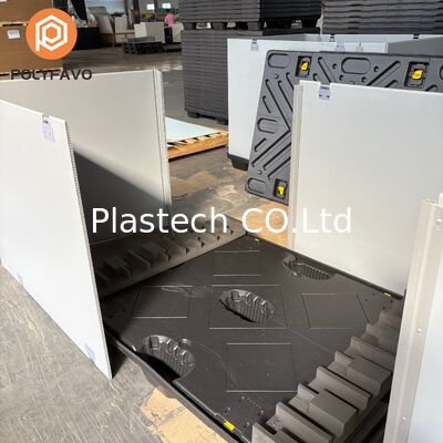 Opvouwbare palletdoos met EVA-bekleding, twee C-type coamingpanelen met gespleten ontwerp, plastic palletbasis opvouwbare mouwdoos
